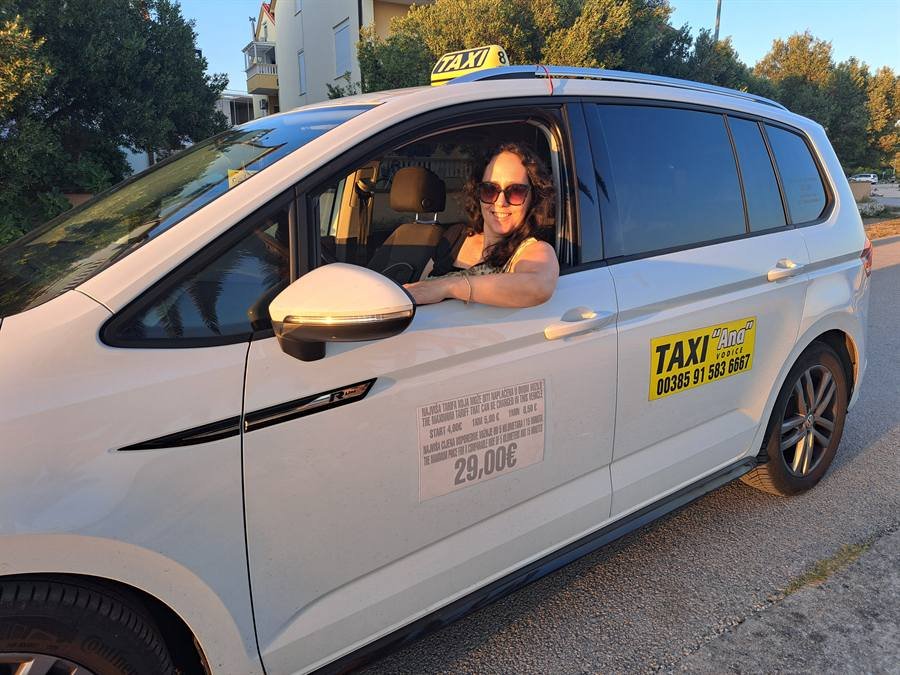 Taxi Ana Vodice driver ready for a transfer